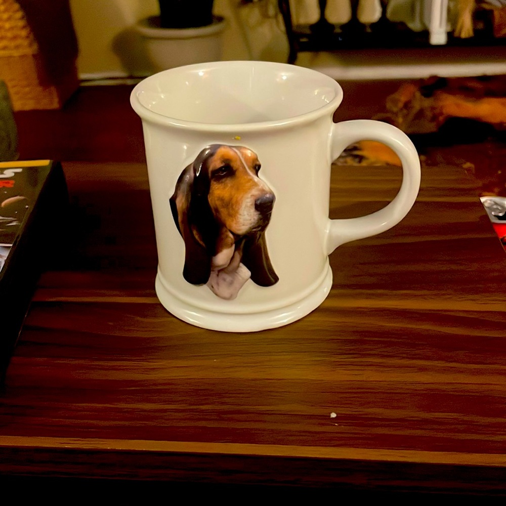 Basset hound mug, by Xpres.